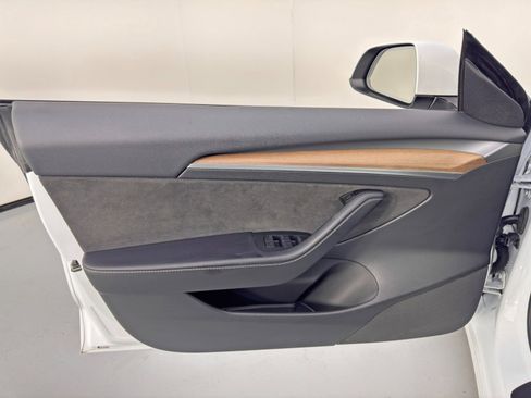 Used 2022 Tesla Model 3 Long Range image 41