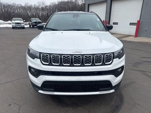 Used 2025 Jeep Compass Limited image 2