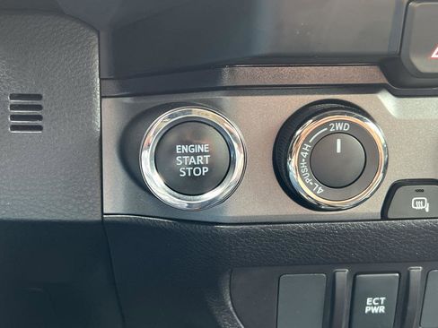 Used 2023 Toyota Tacoma TRD Off-Road image 24