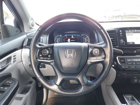 Used 2019 Honda Pilot Touring image 14