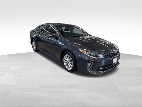 Used 2018 Kia Optima S w/ Panoramic Sunroof Package FWD image 34