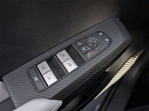 New 2026 Mitsubishi Outlander LE image 15