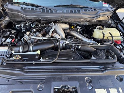 Used 2020 Ford F250 Lariat w/ Tremor Off-Road Package AWD/4WD image 19