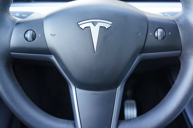 Used 2023 Tesla Model Y Performance AWD/4WD image 42