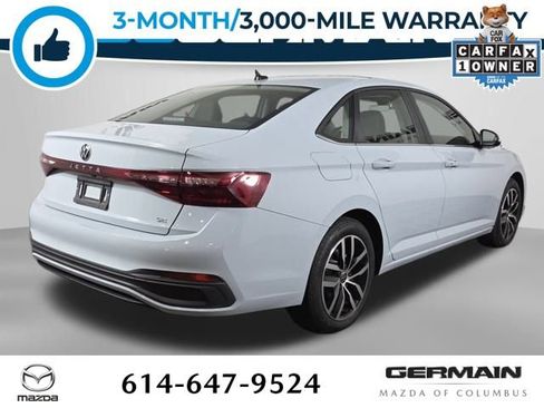 Used 2025 Volkswagen Jetta SE w/ Sunroof Package image 7