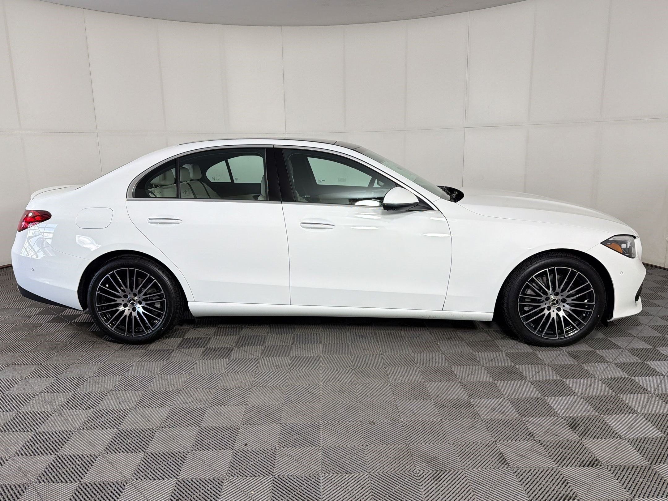 Used 2026 Mercedes-Benz C 300 4MATIC Sedan image 8