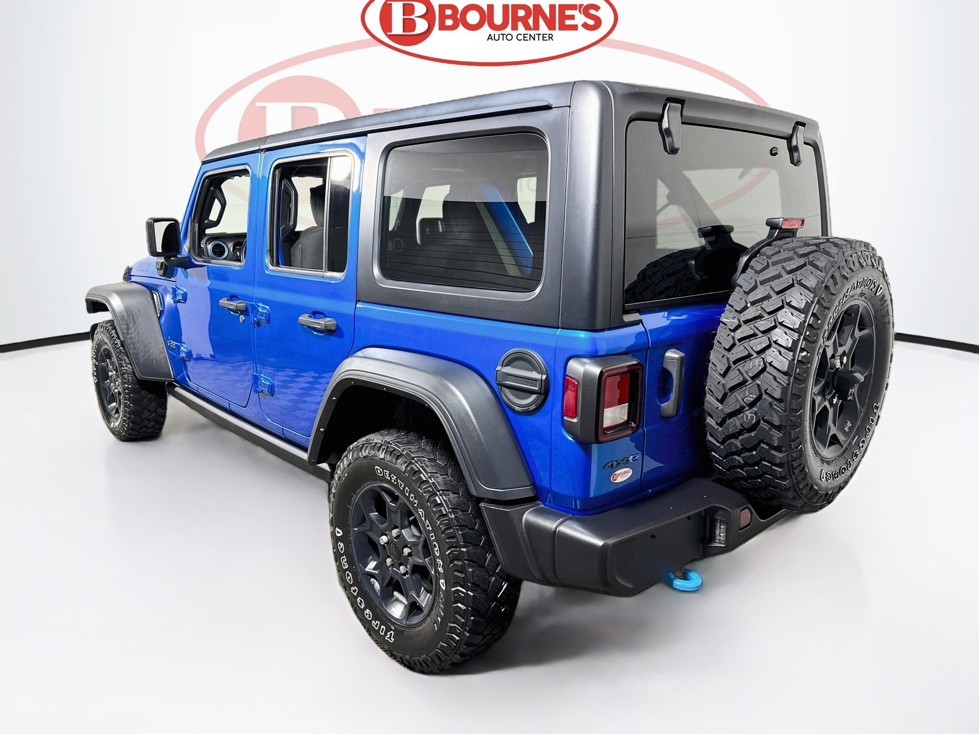 Used 2023 Jeep Wrangler Unlimited w/ Cold Weather Group AWD/4WD image 8
