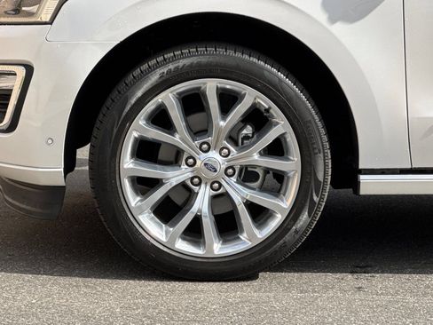 Used 2019 Ford Expedition Platinum RWD image 31