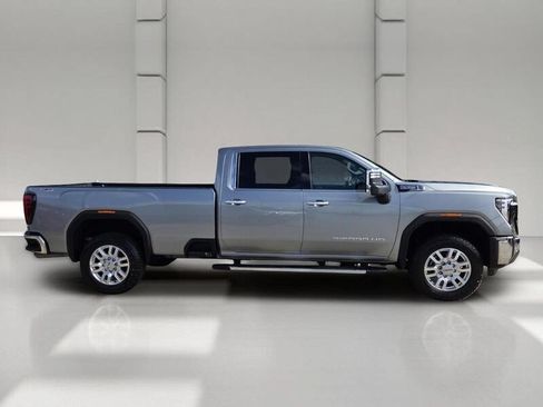 Used 2024 GMC Sierra 2500 SLT w/ SLT Premium Package AWD/4WD image 6