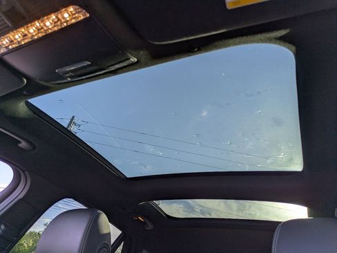 Used 2022 Mercedes-Benz GLC 300 image 21