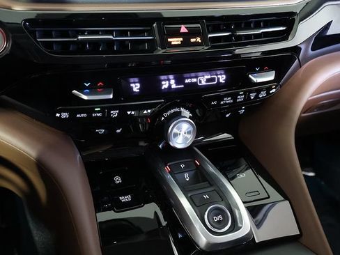 Certified 2024 Acura MDX SH-AWD w/ Technology Package image 23