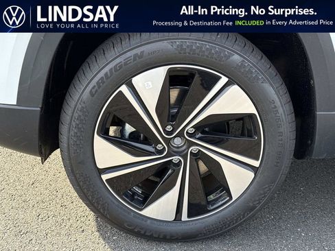 New 2026 Volkswagen Taos SE AWD/4WD image 8