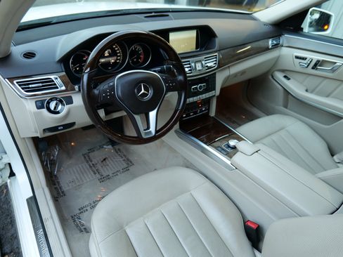 Used 2014 Mercedes-Benz E 350 4MATIC Wagon image 13
