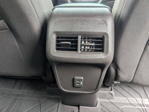 Used 2019 Chevrolet Equinox LT image 7