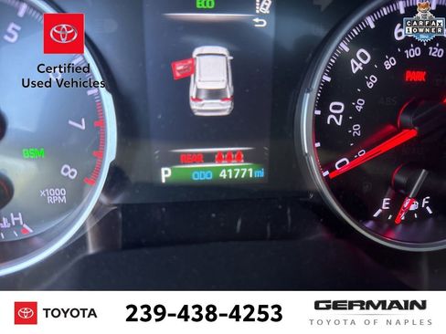 Used 2022 Toyota RAV4 XLE w/ Convenience Package FWD image 23