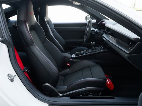 Used 2024 Porsche 911 GT3 image 18