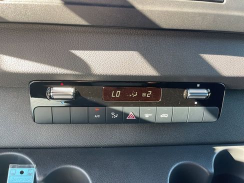 Used 2025 Mercedes-Benz Sprinter 2500 image 15