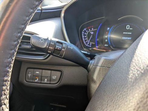 Used 2019 Hyundai Santa Fe SEL image 12