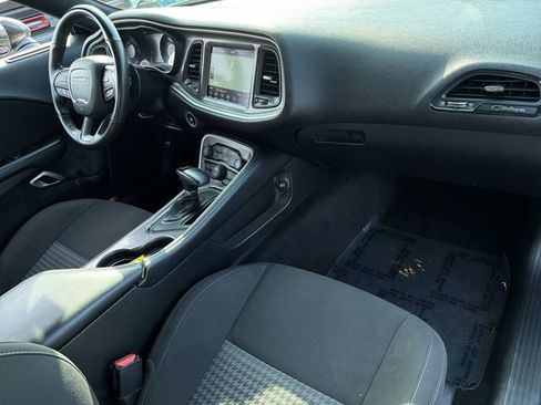 Used 2022 Dodge Challenger R/T w/ Blacktop Package RWD image 33