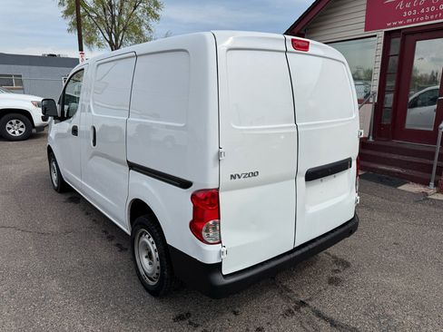 Used 2019 Nissan NV200 S image 7