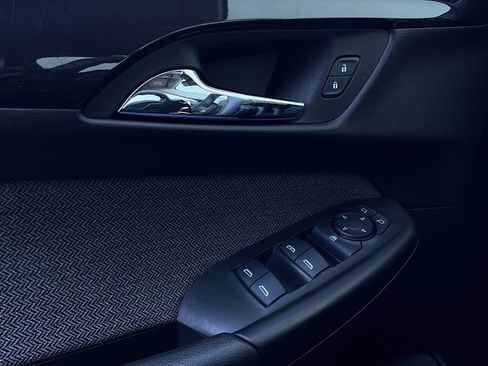 Used 2025 Chevrolet TrailBlazer LT image 18