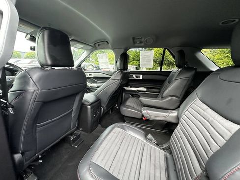 Certified 2023 Ford Explorer XLT AWD/4WD image 18