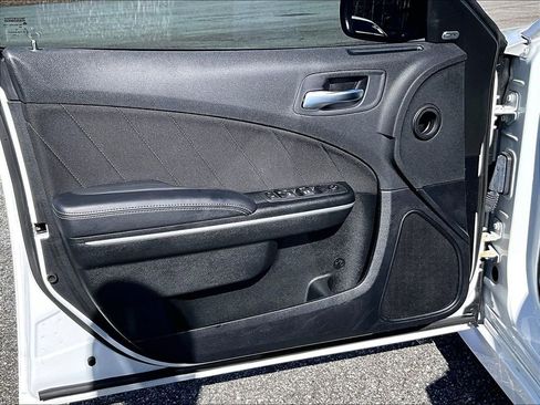 Used 2023 Dodge Charger Scat Pack w/ Navigation & Travel Group image 16