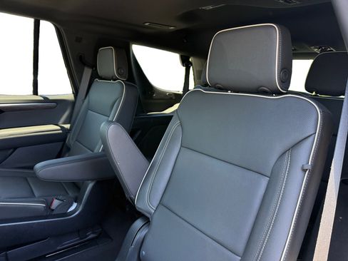 Used 2025 Chevrolet Tahoe Premier w/ Sun And Tow Package AWD/4WD image 16