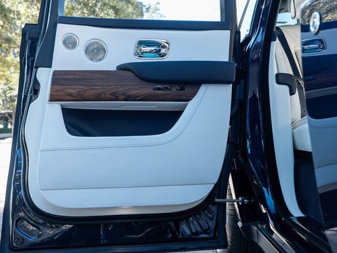 Certified 2022 Rolls-Royce Cullinan image 56