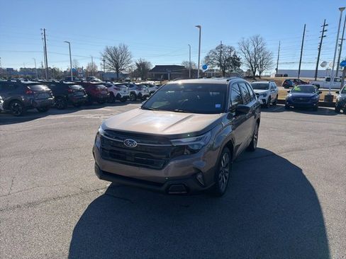 Used 2025 Subaru Forester Touring image 3