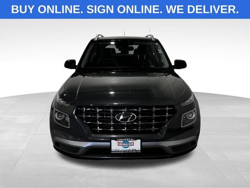 Used 2025 Hyundai Venue Limited FWD image 11