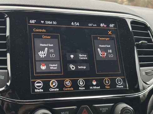 Used 2022 Jeep Grand Cherokee Laredo X image 6