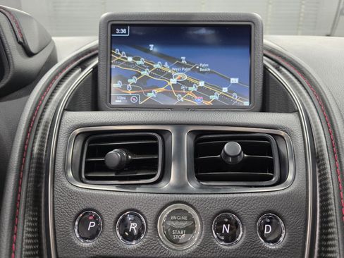 Used 2019 Aston Martin DB11 Volante image 14