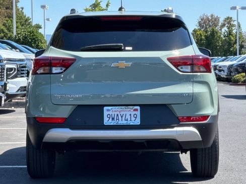Used 2025 Chevrolet TrailBlazer LT w/ Convenience Package FWD image 6