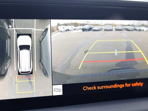 Used 2025 Toyota Land Cruiser image 41