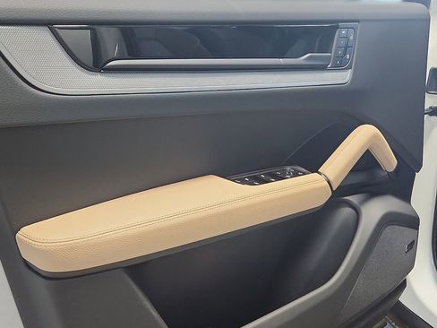 New 2026 Porsche Cayenne AWD/4WD image 13
