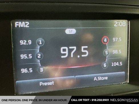 Used 2016 Kia Soul + FWD image 14