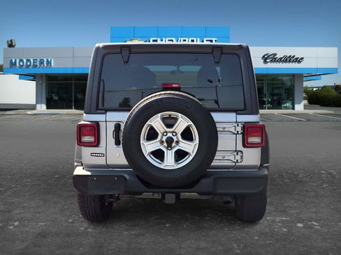 Used 2019 Jeep Wrangler Unlimited Sport S AWD/4WD image 4