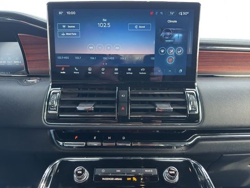 Used 2024 Lincoln Navigator L Premiere image 18