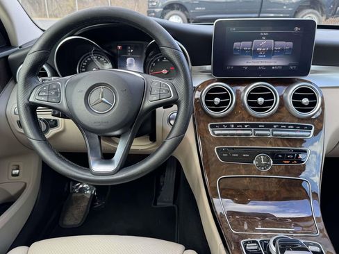 Used 2018 Mercedes-Benz C 300 4MATIC Sedan image 16