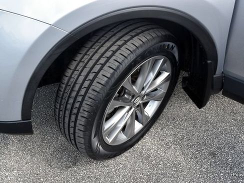 Used 2017 Toyota RAV4 Limited FWD image 7