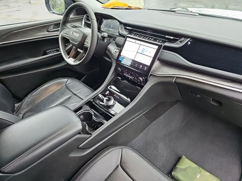 Used 2023 Jeep Grand Cherokee 4WD 4xe w/ Luxury Tech Group II image 13
