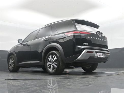 Used 2023 Nissan Pathfinder SL image 47