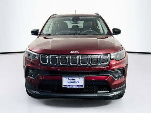 Used 2022 Jeep Compass Latitude AWD/4WD image 2