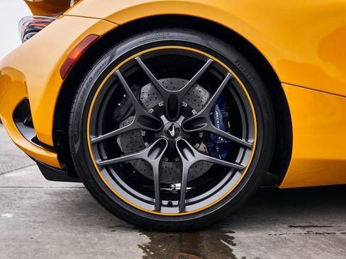 Used 2024 McLaren 750S image 25