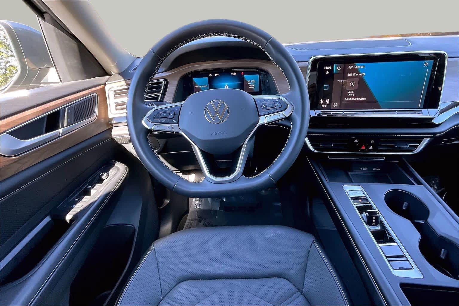 Used 2024 Volkswagen Atlas SE FWD image 5
