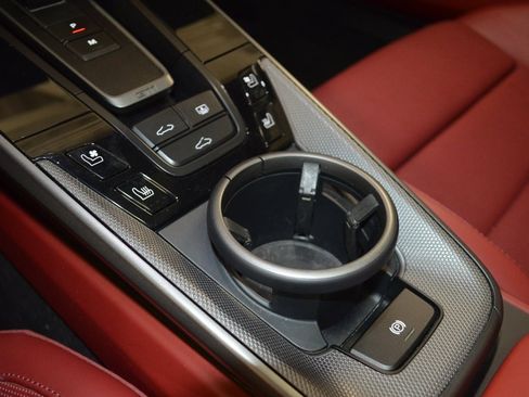 Certified 2021 Porsche 911 Carrera image 33