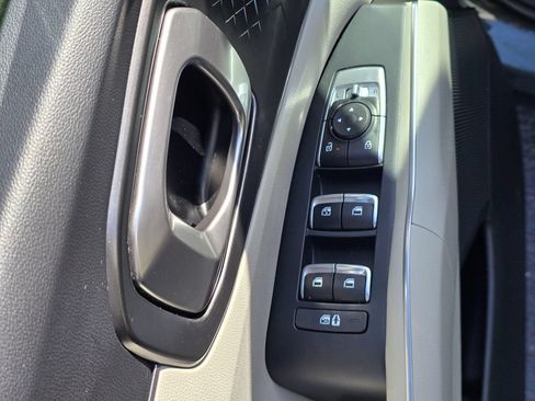 Certified 2025 Kia Sorento EX w/ EX Panoramic Sunroof Package AWD/4WD image 15
