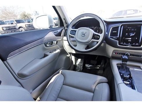 Used 2021 Volvo XC90 T6 Inscription image 7