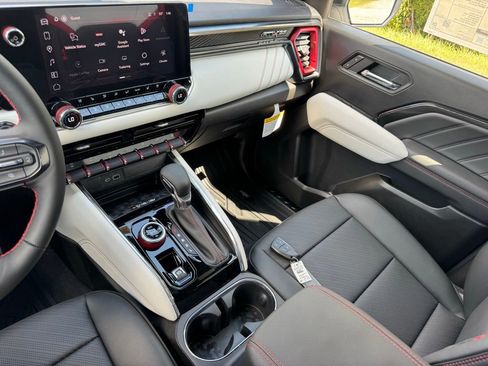 New 2026 GMC Canyon AT4X w/ AT4X AEV Edition image 30